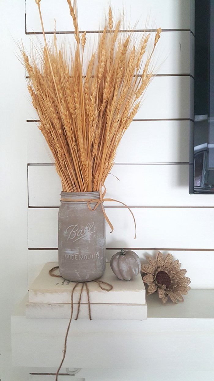 DIY painted Ball jar and pumpkin